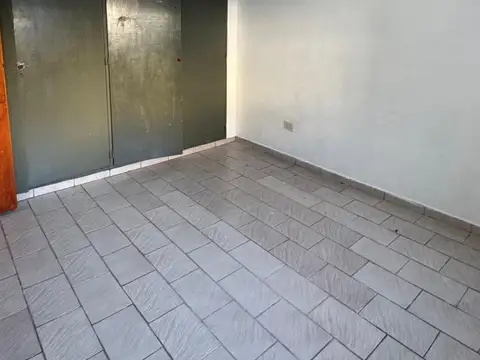 PH EN VENTA 3 AMBIENTES CON PATIO Y COCHERA