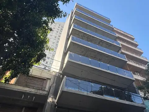 Excelente dúplex de 3 ambientes con 3 balcones aterrazados
