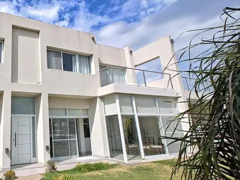 Casa en Alquiler al Norte
