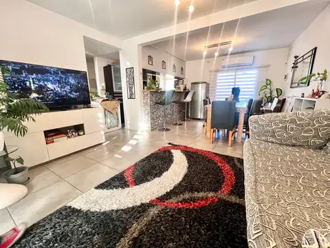 Depto Tipo Casa en Alquiler de 3 ambientes