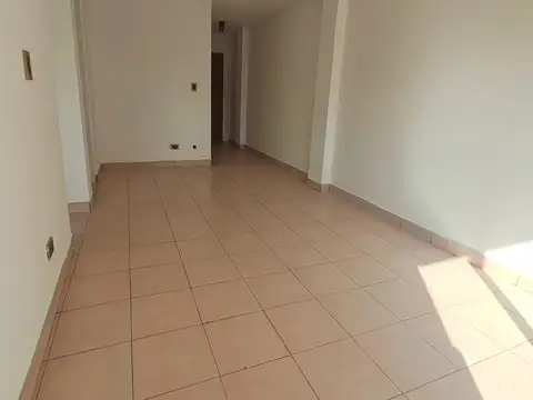 Departamento en Alquiler en Ramos Mejia Sur, $ 600.000