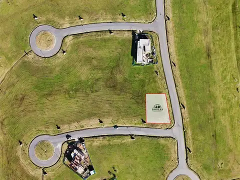 Terreno en el excelente barrio privado Casonas del Haras
