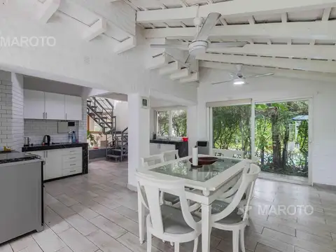 Casa en Venta con 1 cochera