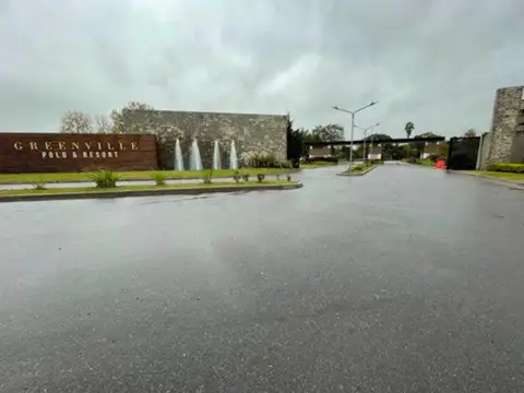 Lotea la venta en barrio Greenville Polo & Resort