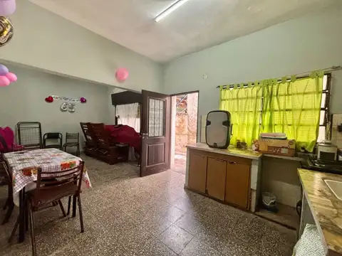 VENTA CASA 6 AMB MULTIFAMILIAR HURLINGHAM COCHERA