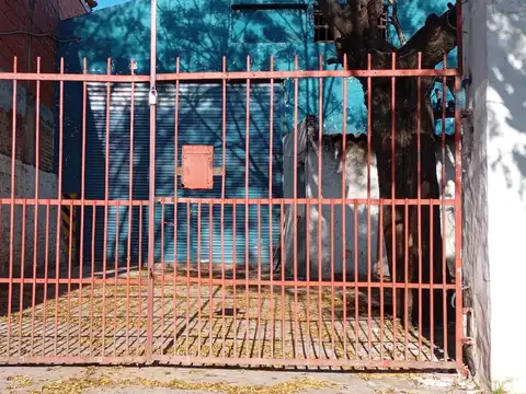Galpon en Venta 35  mts Fondo
