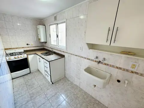 DEPARTAMENTO DE TRES AMBIENTES CON COCHERA EN ALTOS DE SAN FERNANDO!
