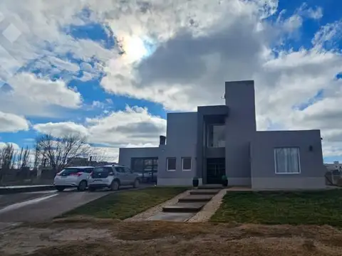 Alquiler CASA - Barrio El Vergel
