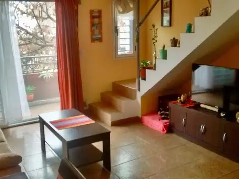 Duplex a 1 cuadra de Av. La Plata