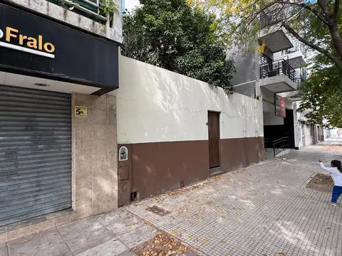 Lote en Monte Castro - excelente ubicación comercial