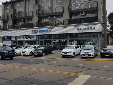 Excelente departamento en dúplex con cochera, balcón con parrilla. Se puede comprar sin la cochera 