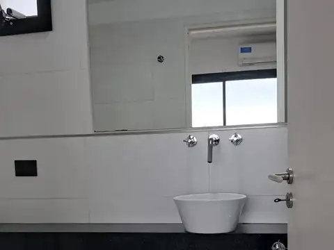 EXCELENTE DEPTO 2 AMBIENTES 2 BAÑOS AMPLIO BALCON LUMINOSO