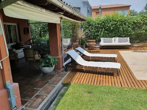 Casa en alquiler anual o temporal. Santa María de Tigre. 3 dormitorios