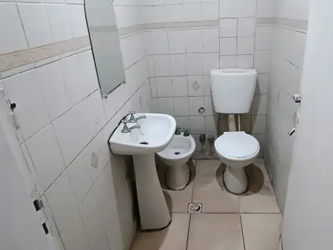 Depto Tipo Casa en Alquiler 50 años