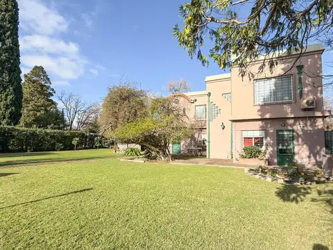CASA DE 6 AMB - QUINCHO - PILETA - CANCHA  PADDLE