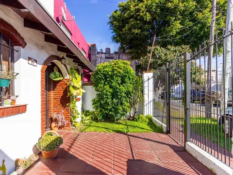 Casa 4 ambientes con 1 baño