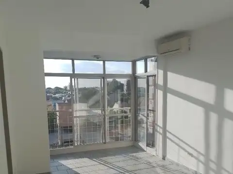 Matheu 200, Piso 3