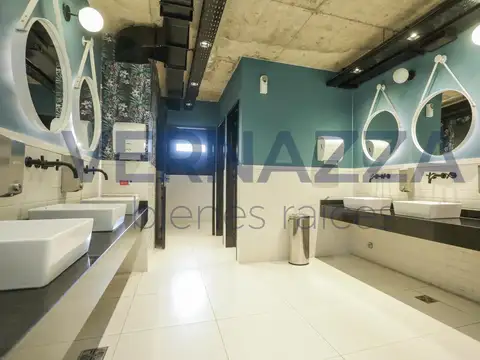 Oficina en Alquiler al Este