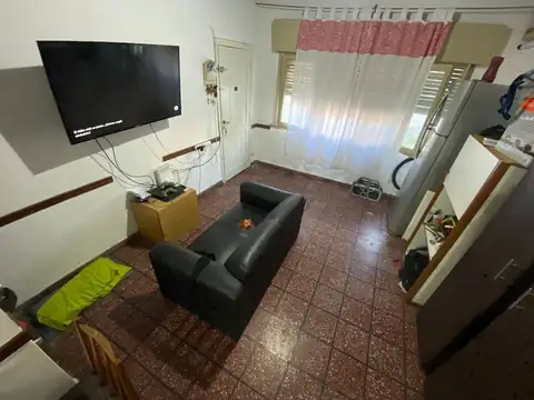 CASA 4 AMBIENTES EN VENTA EN LOMAS DE ZAMORA