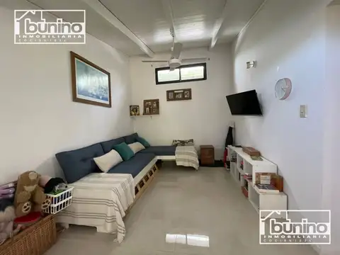 Casa 3 ambientes con 2 baños