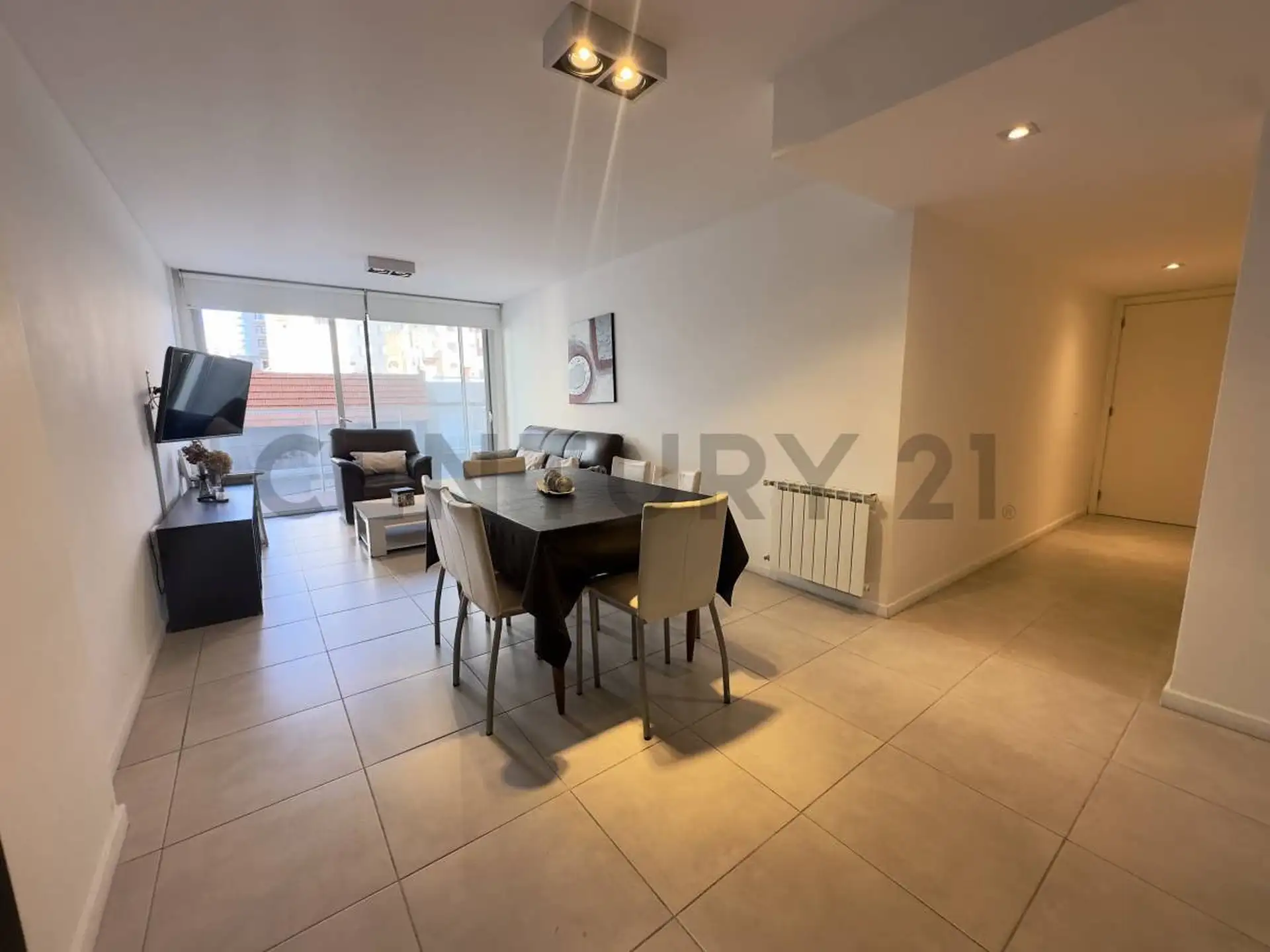 Depto 3 amb, 91m² con cochera, balcón, quincho y jacuzzi — Playa Chica