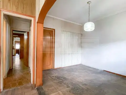 Sargento Cabral al 3200 entre Ramon Castro y Borges