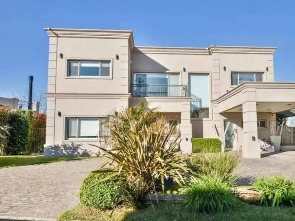 Casa en Venta - 4 dormitorios -