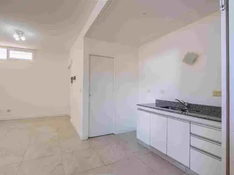 VENTA MONOAMBIENTE CON BALCON CABALLITO