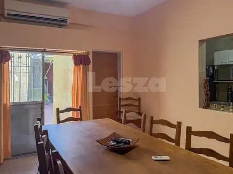 Casa 5 ambientes con 1 baño
