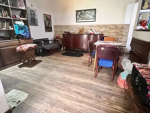 CASA 5 AMBIENTES REMEDIOS DE ESCALADA CON PATIO