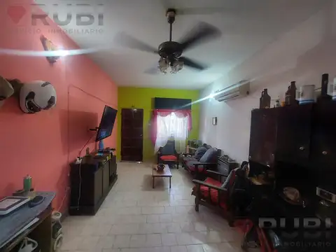 CASA  EN VENTA 3 DORMITORIOS - B° BRENTANA CIPOLLETTI
