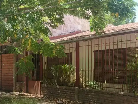 Maestra Gonzalez  2400