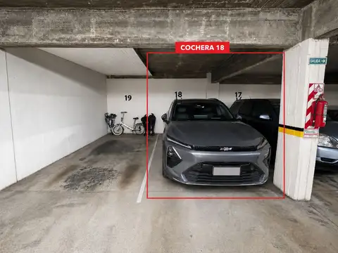 VENTA COCHERA CUBIERTA BOEDO