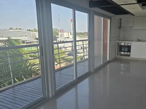 Oficina en Alquiler en Pilar Garden, USD 650