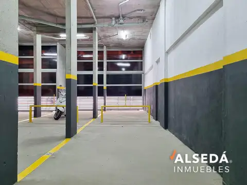 Mendoza y Sarmiento - cocheras