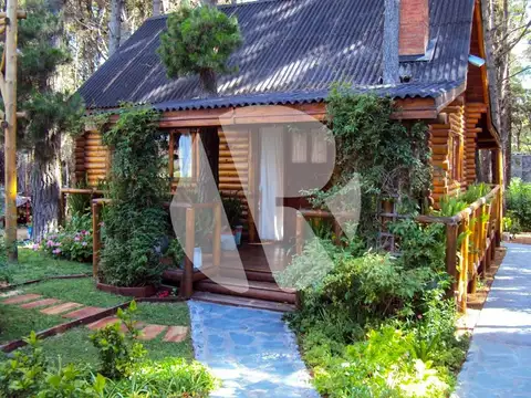 Complejo de 3 Casas a tres cuadras de la playa