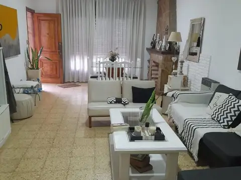 Da. Leonor de Tejeda 1100