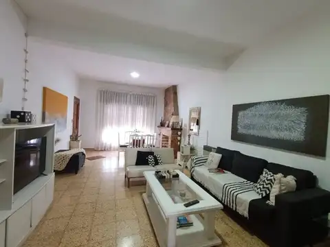 Venta Casa JUNIOR - gran patio - apta credito