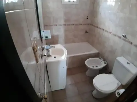 Depto Tipo Casa en Alquiler en Villa Ballester, $ 850.000