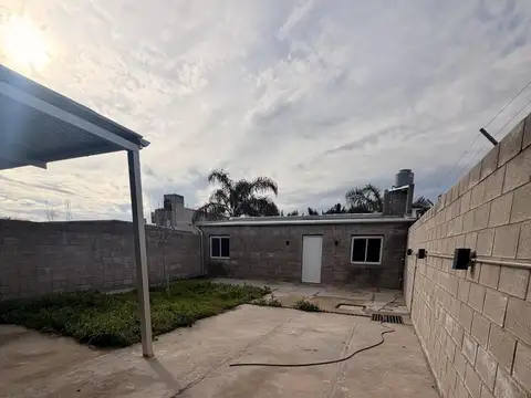 Depósito 240 m2 con oficina baño y cocina a estrenar