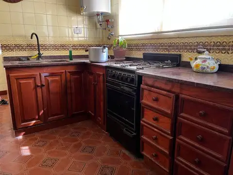 Presidente Quintana 650 , Piso 0