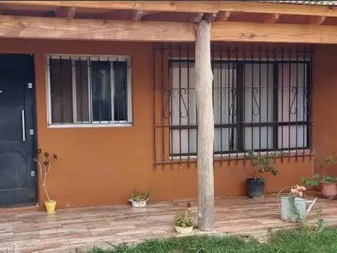 Casa de 3 ambientes , con escritura, en San Vicente.