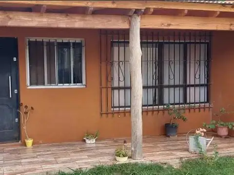 Casa de 3 ambientes , con escritura, en San Vicente.