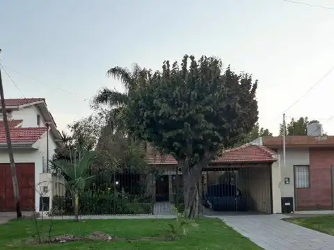 Casa  en Venta ubicado en Quilmes Oeste, Quilmes, G.B.A. Zona Sur - SVN0570_LP584358_1