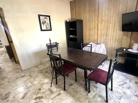 Casa 4 ambientes con local en Ituzaingó Norte