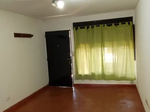 J. Bustamante Y Guevara 800