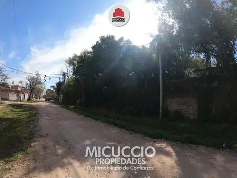 Casa 6 ambientes con 2 baños