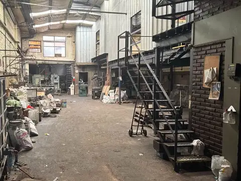 GALPÓN EN VENTA EN CIUDAD MADERO 300 M2