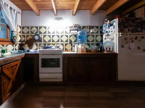 VENTA CASA 4 AMBIENTES EN GUERNICA