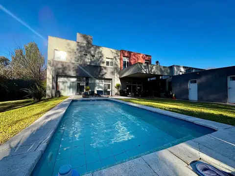 Venta Casa Lote Central La Cesarina